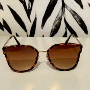 Circus by Sam Edelman sunglasses